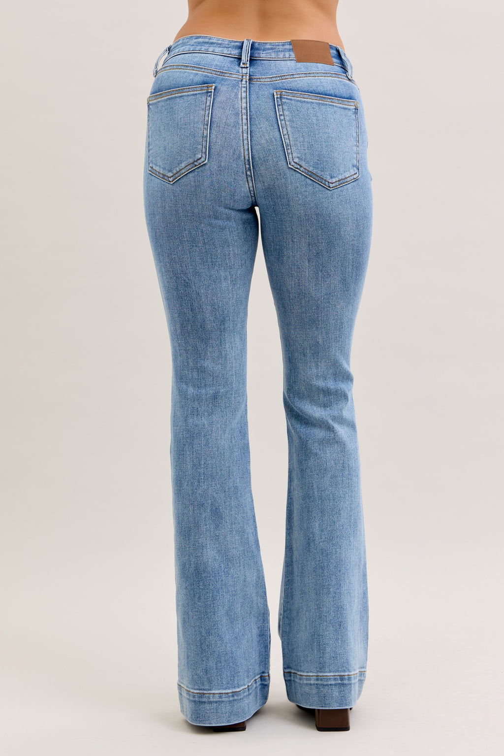Judy Blue Mid Rise Light Vintage Wash Flare, 33" Inseam