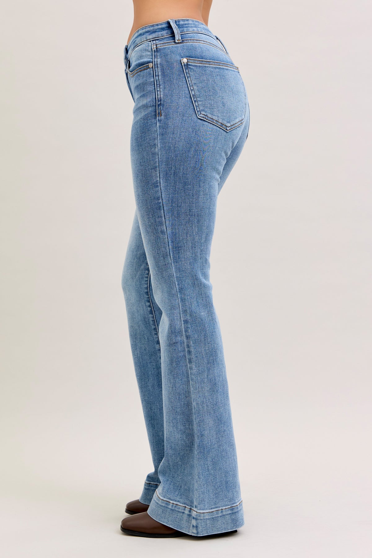 Judy Blue Mid Rise Light Vintage Wash Flare, 33" Inseam