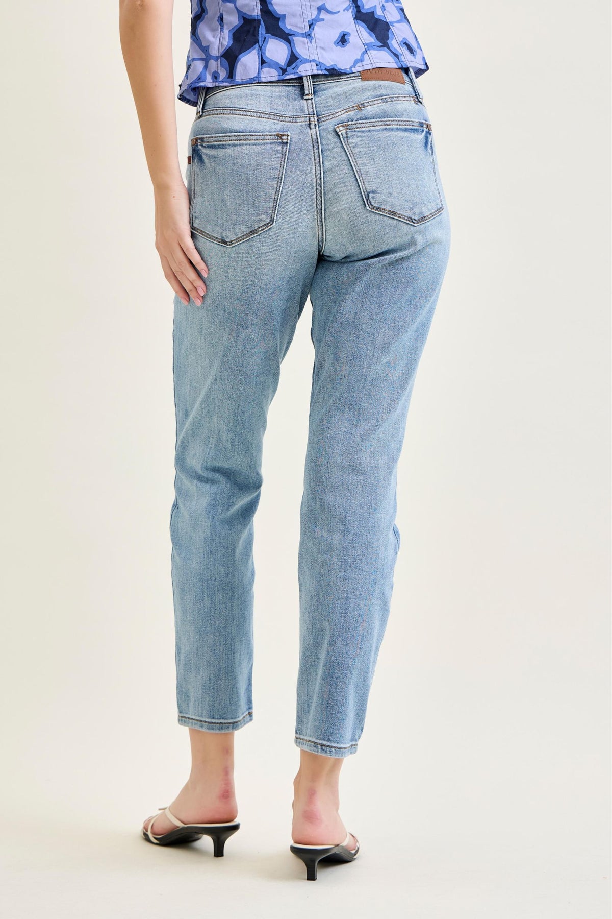 Judy Blue Mid Rise Vintage Wash Slim Fit Jeans with Cell Phone Pocket, Inseam 2"