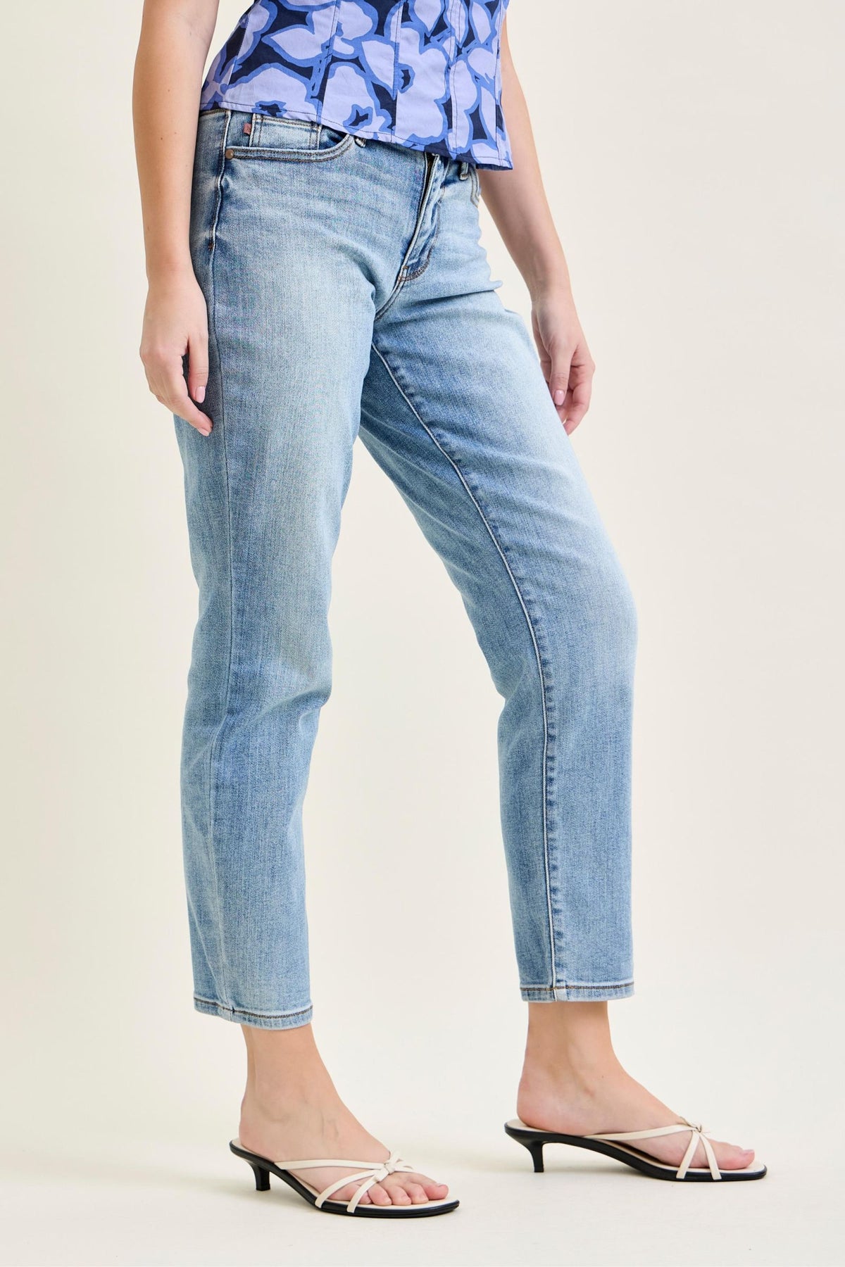 Judy Blue Mid Rise Vintage Wash Slim Fit Jeans with Cell Phone Pocket, Inseam 2"