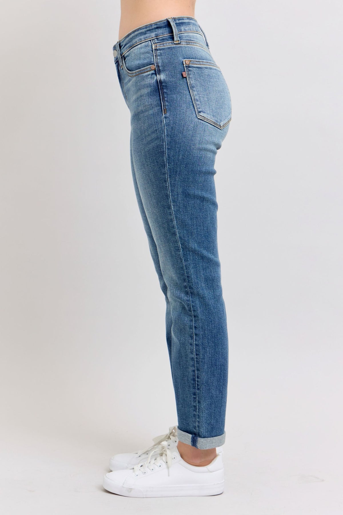 Judy Blue Classic Mid Rise Vintage Wash Boyrfriend Jeans