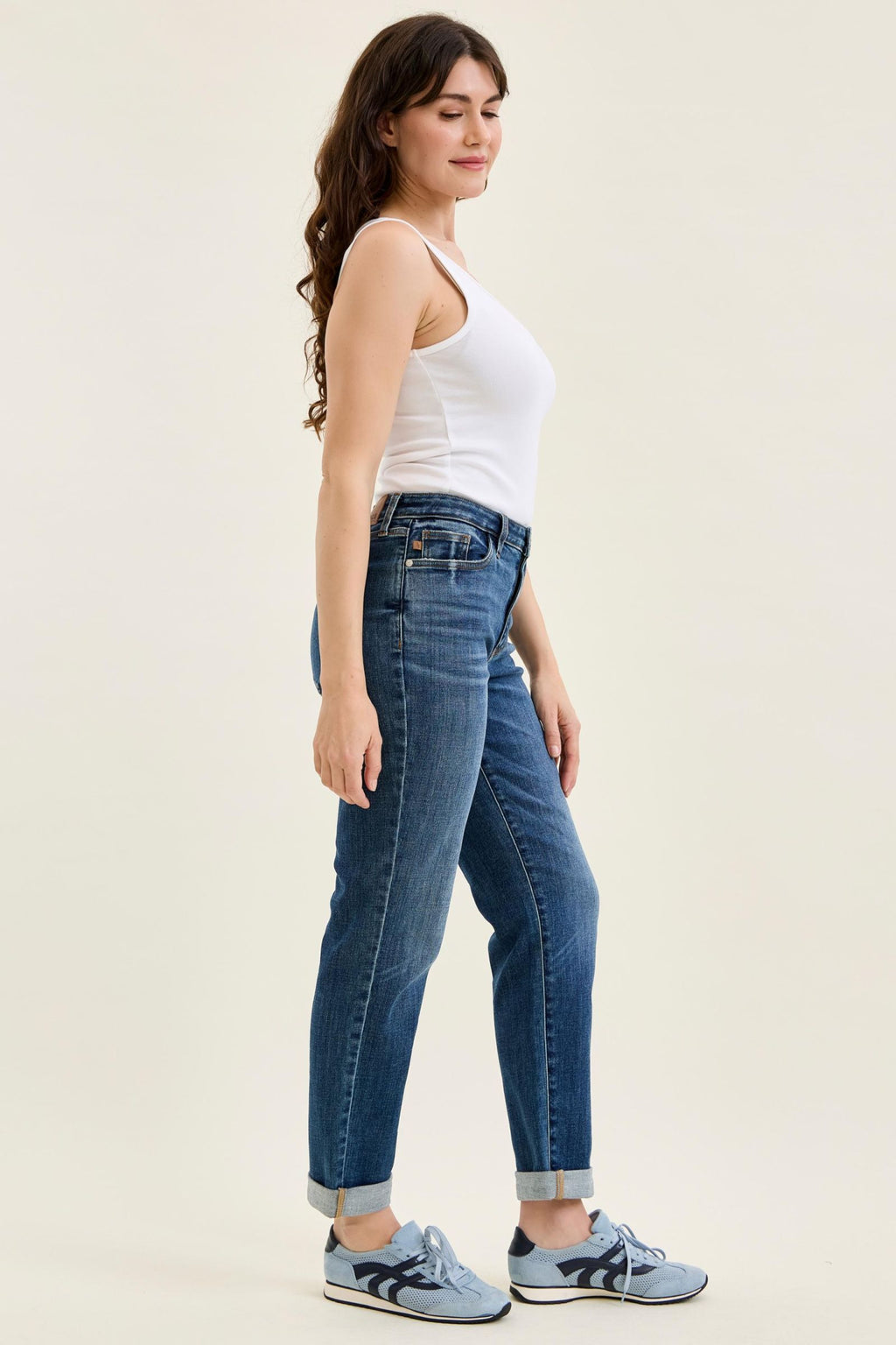 Judy Blue Mid Rise Billie Boyfriend Jeans – Everyday Indigo