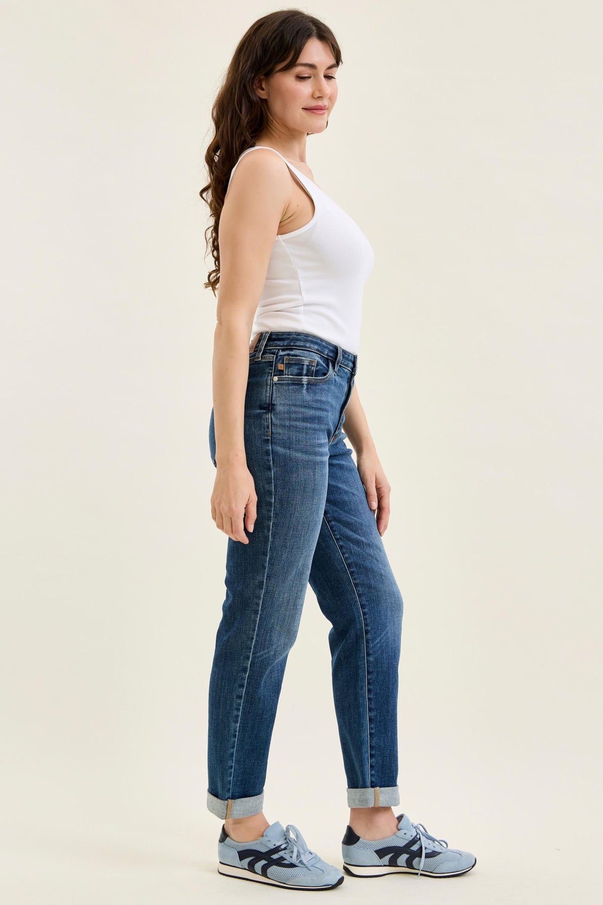 Judy Blue Mid Rise Billie Boyfriend Jeans – Everyday Indigo