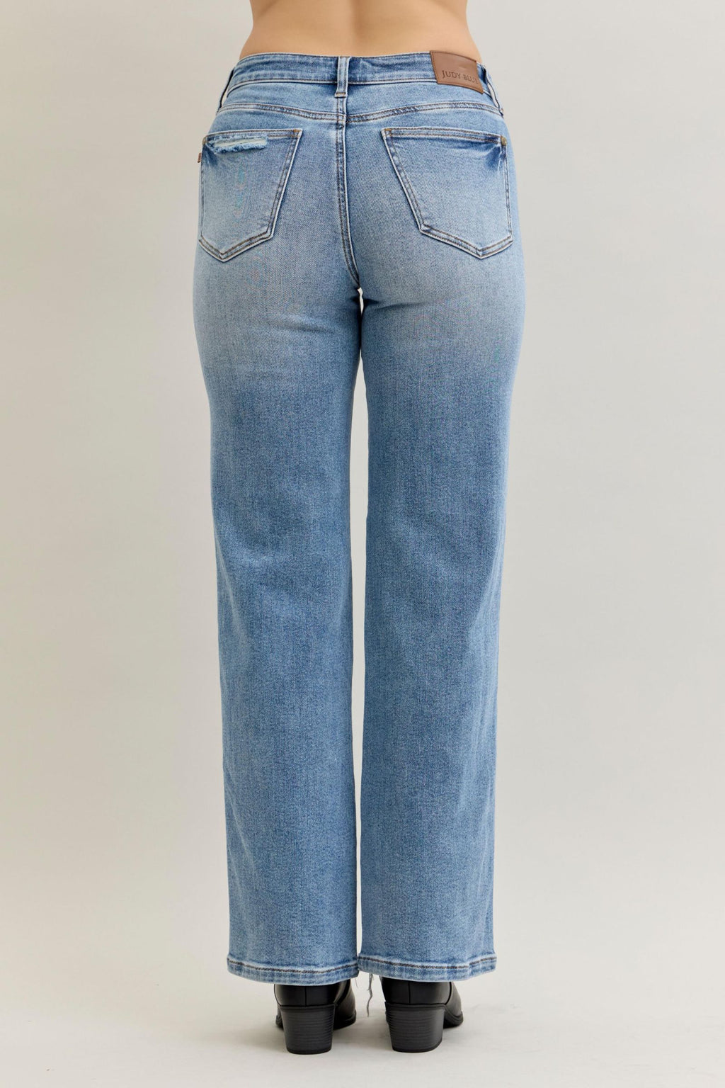 Judy Blue Mid Rise 90's Straight Rigid Magic Destroy, Inseam 32"