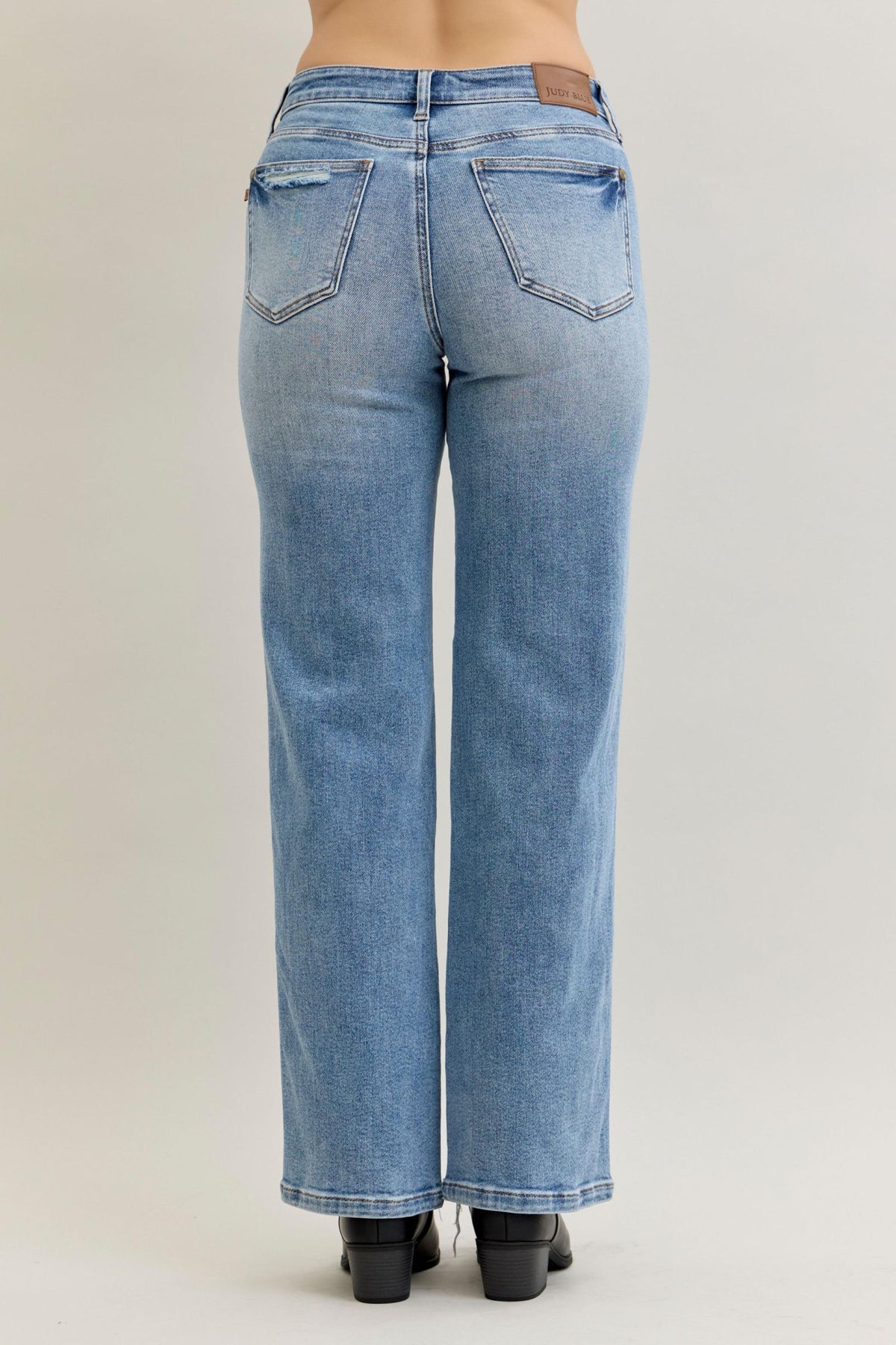 Judy Blue Mid Rise 90's Straight Rigid Magic Destroy, Inseam 32"