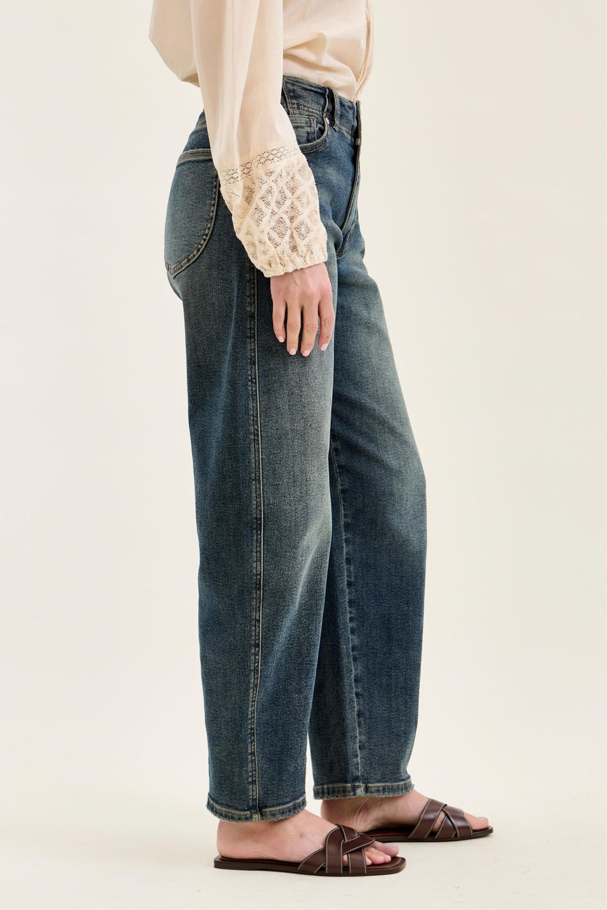 Judy Blue High Waist Marlow Hollywood Waistbad and Double Button, Ineam 30"