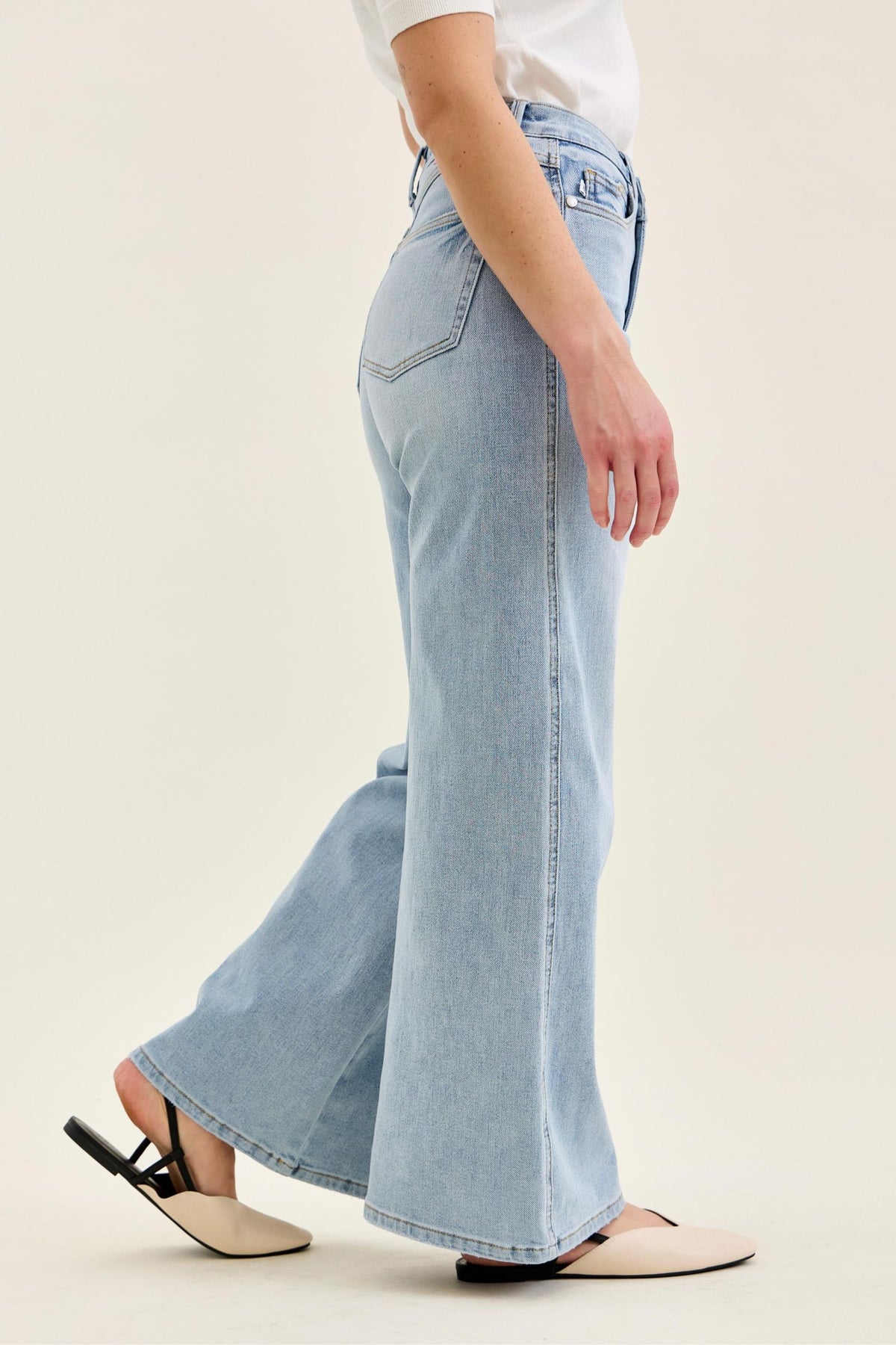 Judy Blue High Waist Tummy Control Light Wash Retro Wide - Petite 30"