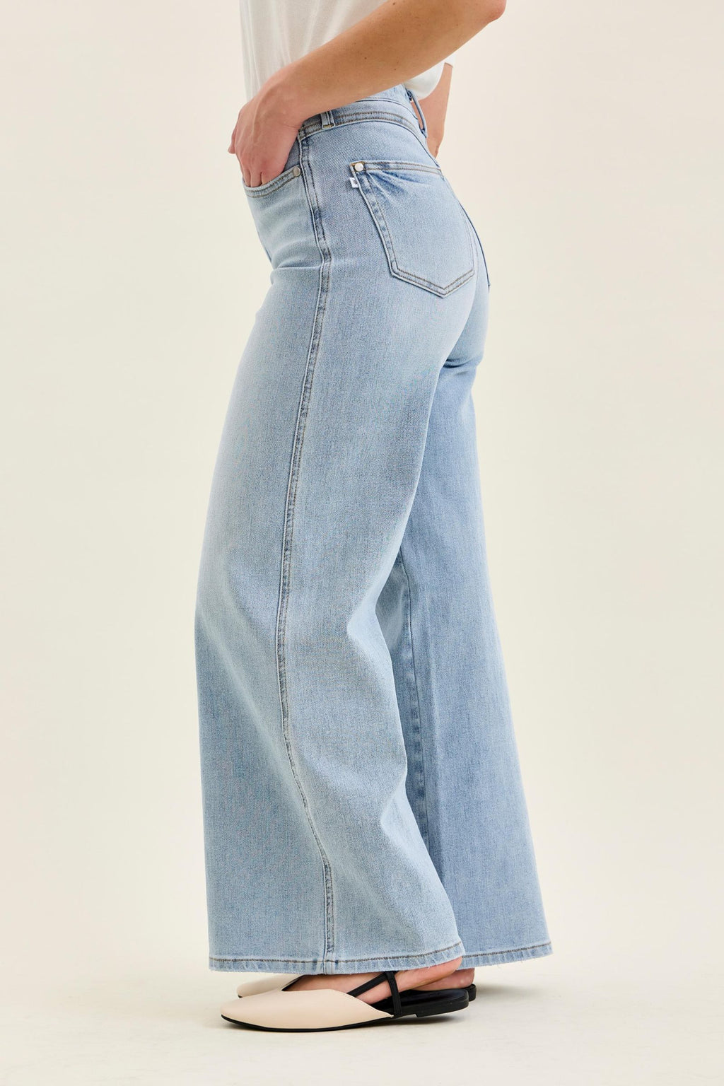 Judy Blue High Waist Tummy Control Light Wash Retro Wide - Petite 30"