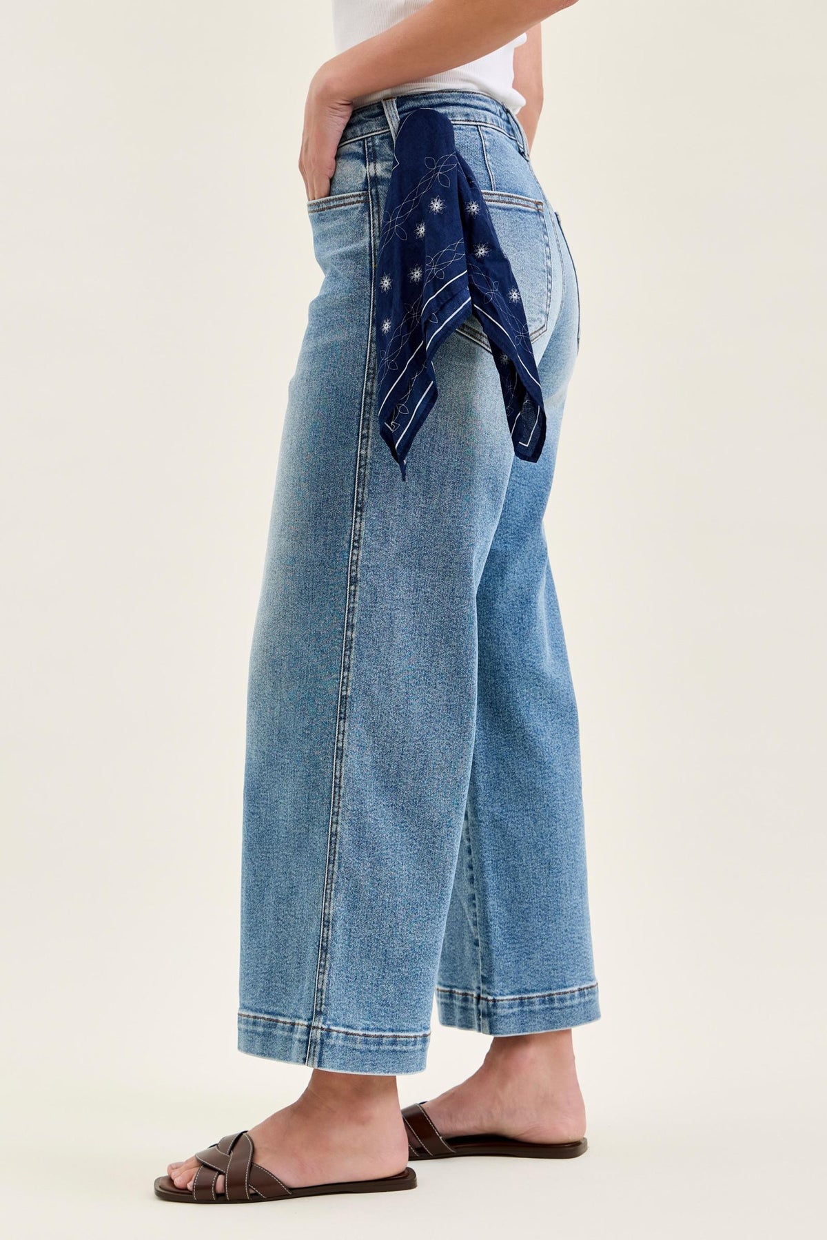 Judy Blue Mid Rise Vintage Indigo Ankle Wide with Back Darts and Bandana Loop, Inseam 28"
