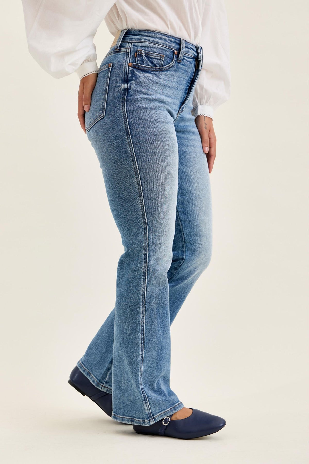 Judy Blue High Waist Tummy Control Daisy Bootcut Classic Indigo Wash - SHORT & REG INSEAM