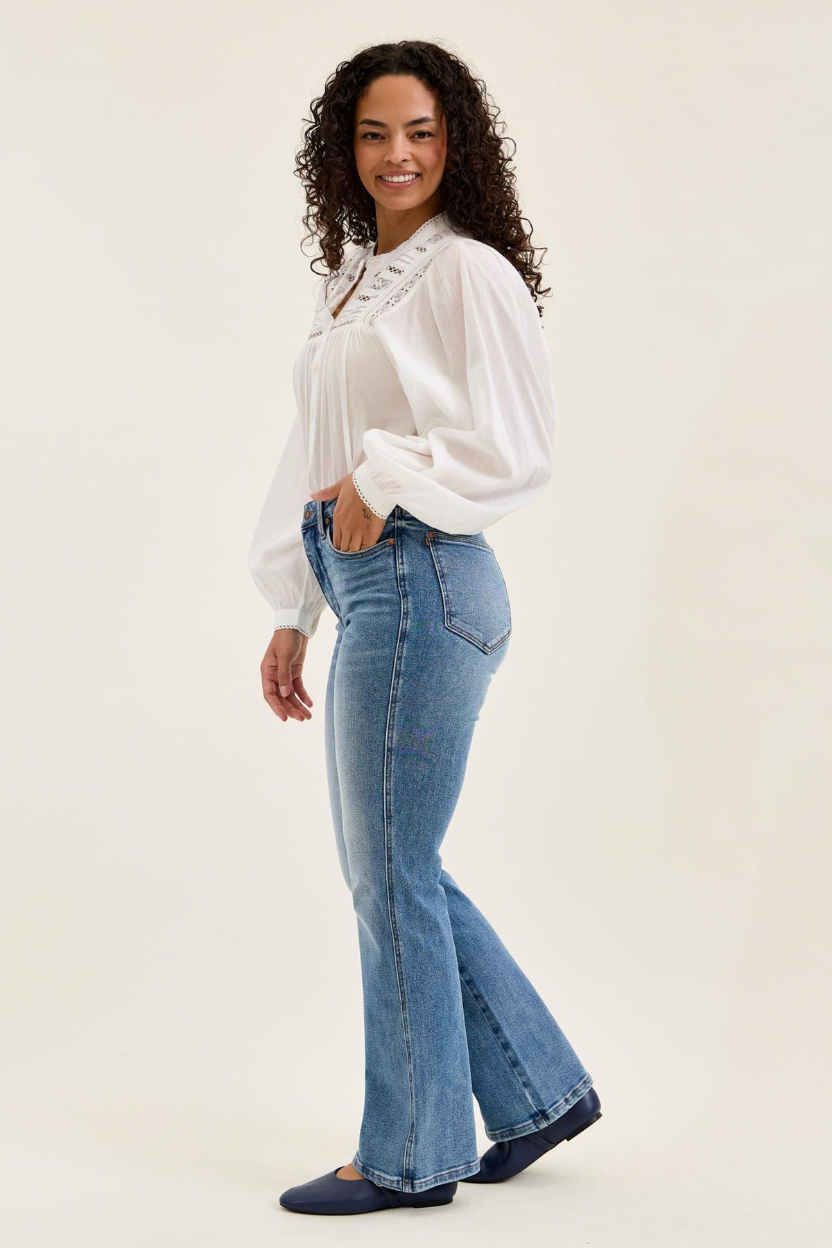 Judy Blue High Waist Tummy Control Daisy Bootcut Classic Indigo Wash - SHORT & REG INSEAM