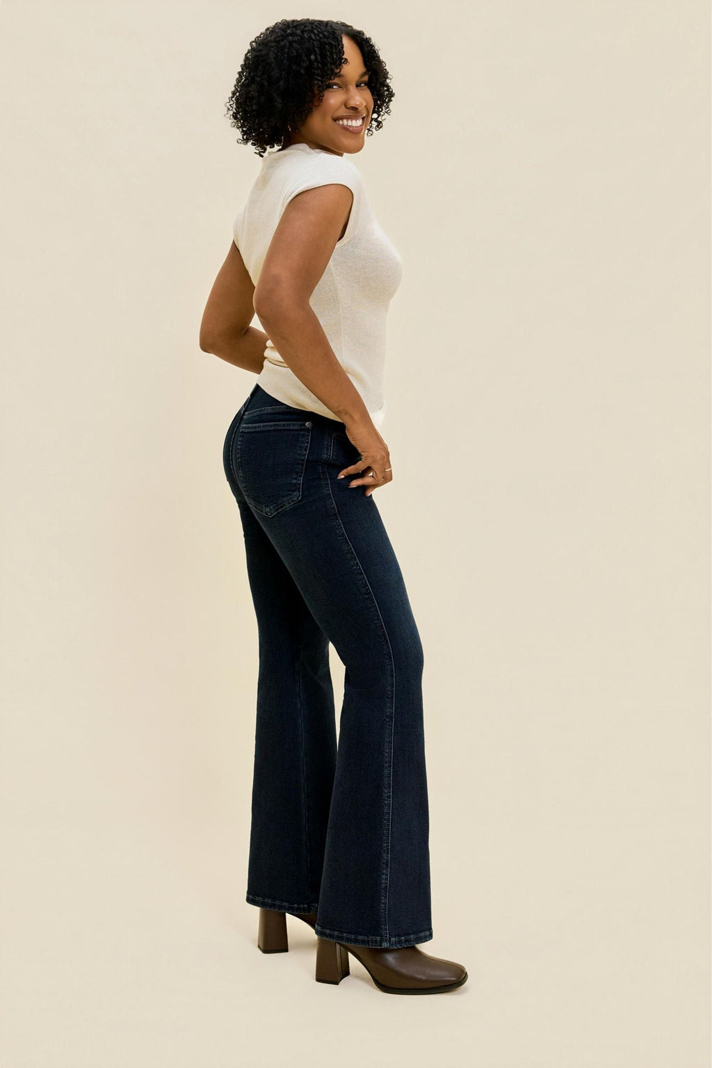 Judy Blue Petite High Waist Tummy Control Charlotte Flare Jeans – Deep Indigo