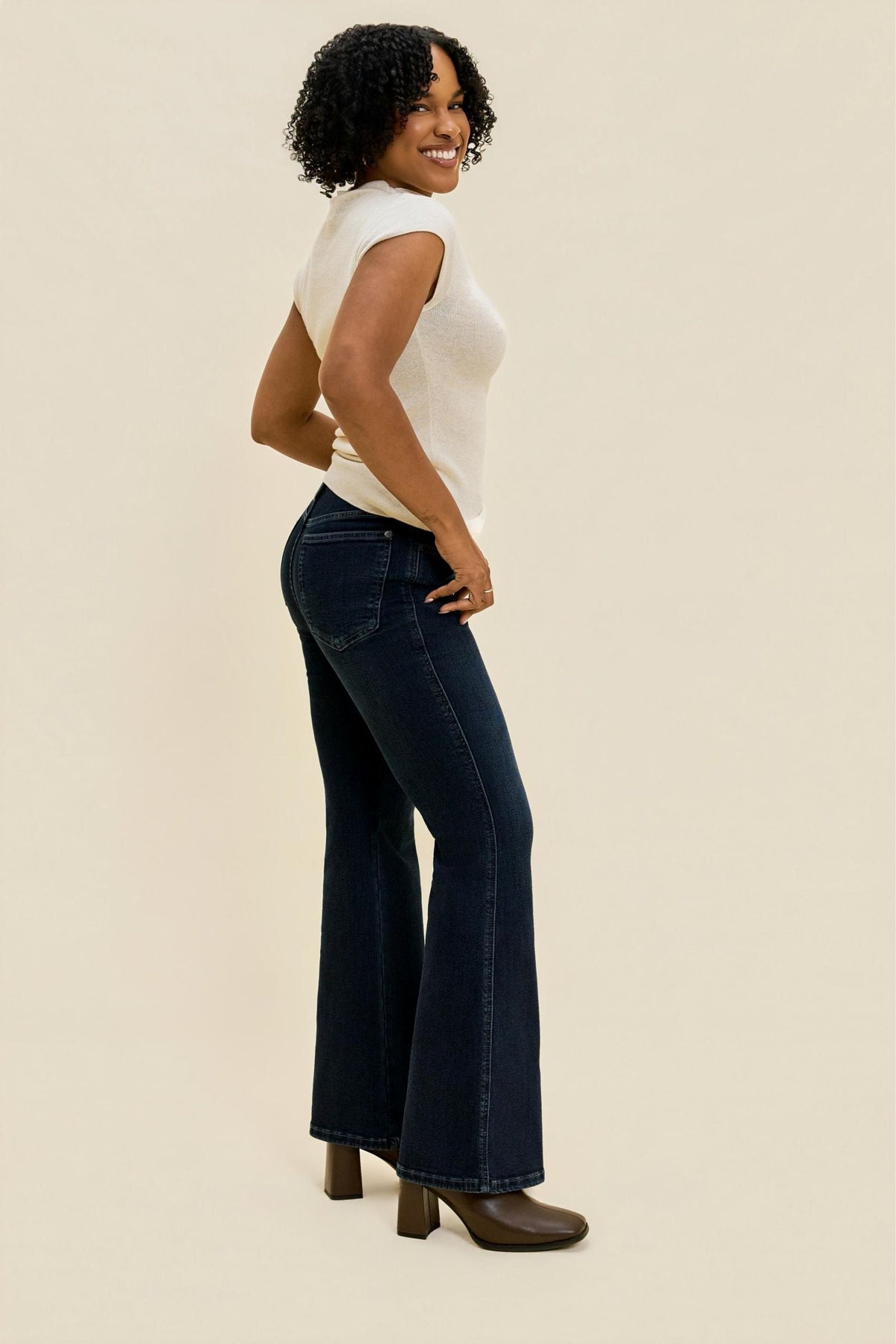 Judy Blue Petite High Waist Tummy Control Charlotte Flare Jeans – Deep Indigo