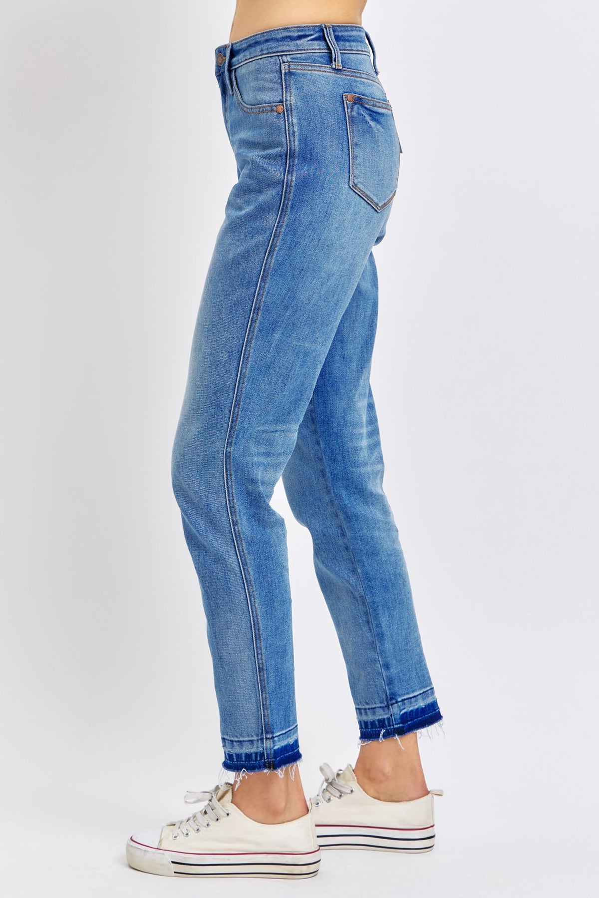 Judy Blue Mid Rise Rigid Magic Release Hem Boyfriend