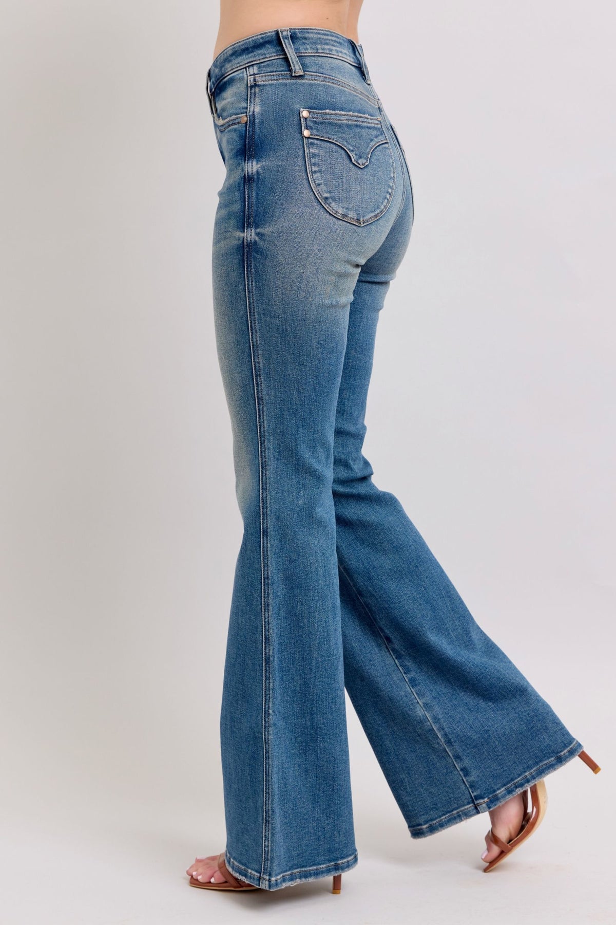 Judy Blue Mid Rise Tummy Control Vintage Wash Back Shield Pocket Flare, Inseam 33"